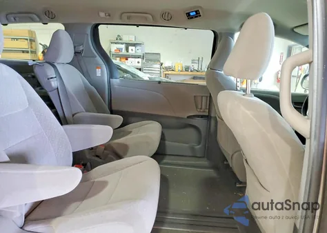 2017 Toyota Sienna Le from USA, damaged, VIN 5TDKZ3DC3HS796935